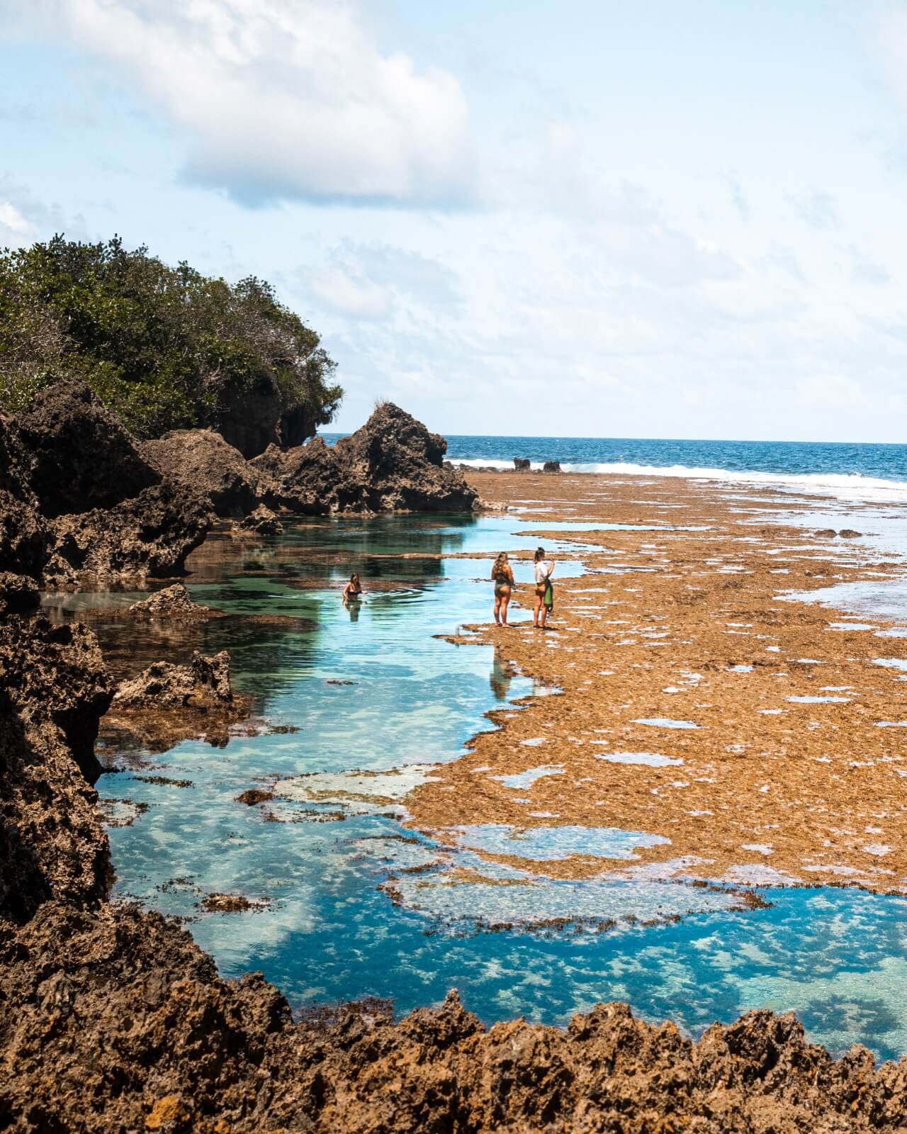 Magpupungko Rock Pools Siargao low tide